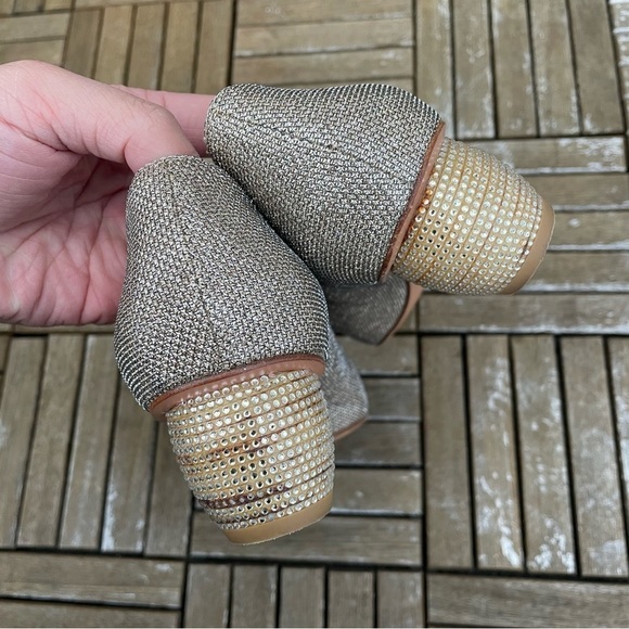 Stuart Weitzman- Pointed-Toe Platinum Poco Metallic Pump Rhinestone Size 8.5 - Picture 10 of 10